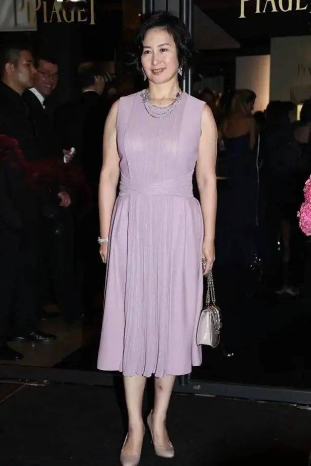 梅琳达分走比尔盖茨百亿她也曾跟千亿富豪离婚却不要对方家产