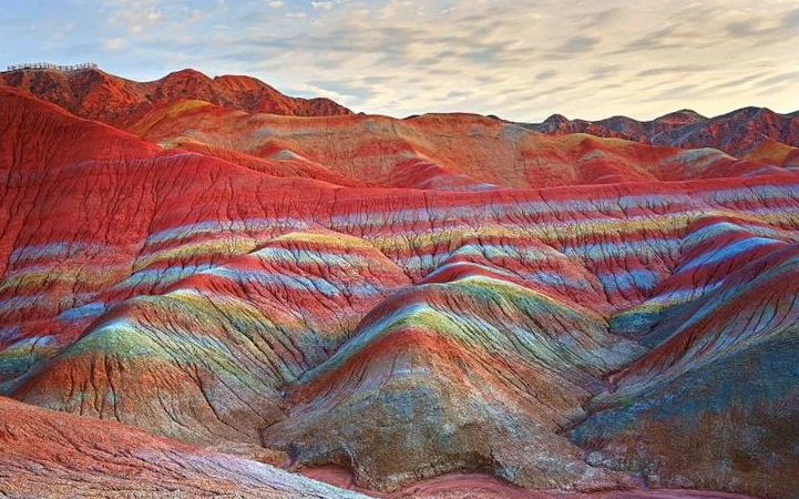 地貌的典型代表,甚至还一度被评选为梦幻旅游地,是"中国最美的七大