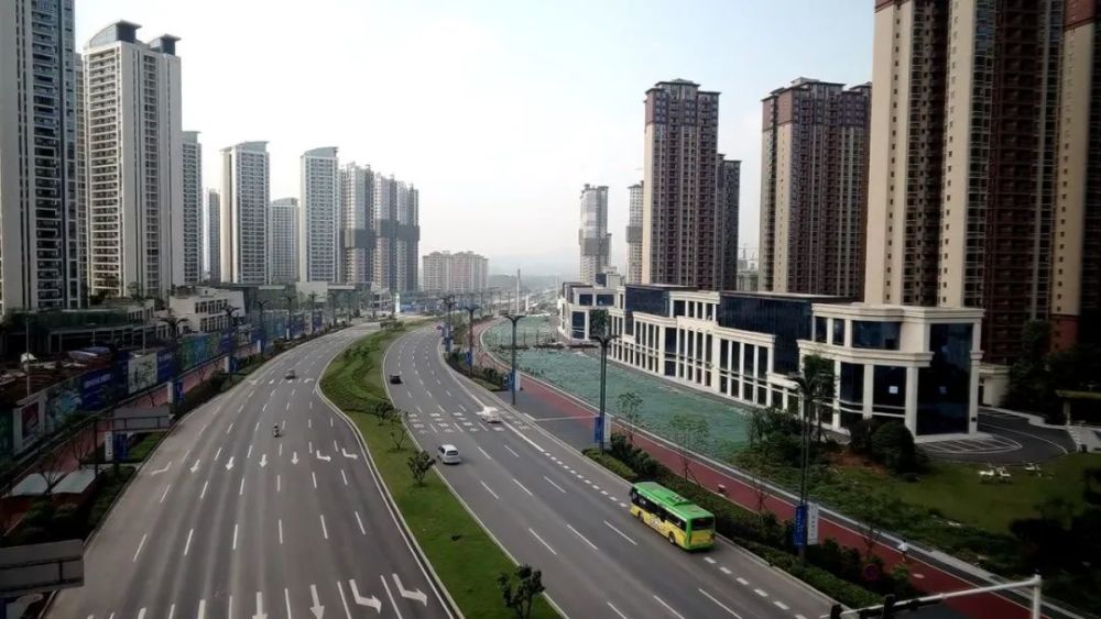 泸州城西有一片"地下城",内有机器人值守_腾讯新闻