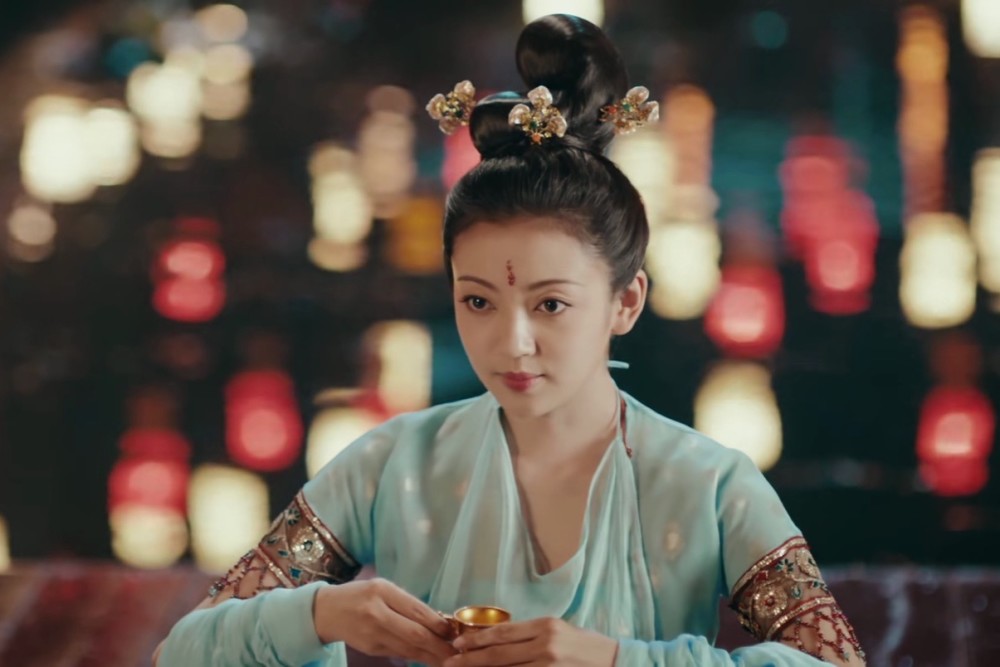 骊歌行陆盈盈救哥哥黑化主动找梁王投怀送抱成为王府小妾