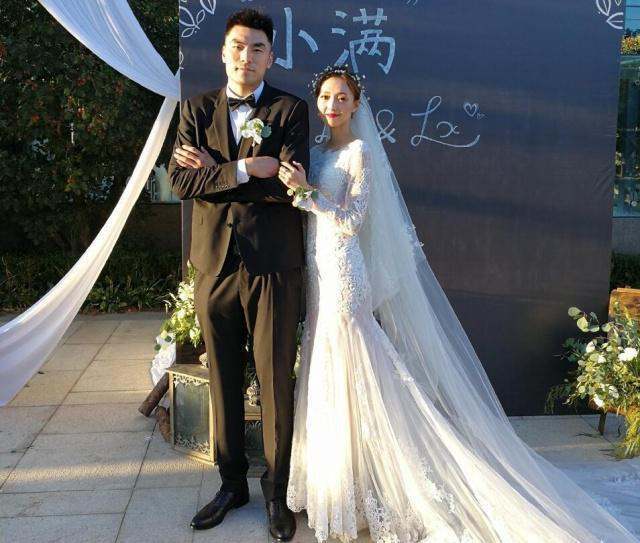 随着年龄增大,李晓旭也摆脱不了伤病的困扰,2020年就进行右膝前交叉