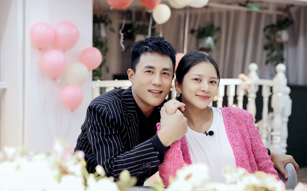 杜淳在婆婆和妈妈2中向老婆王灿求婚被神仙爱情甜哭