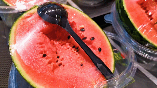 来撒优选吃一口魔雷西瓜甜蜜你的整个夏天