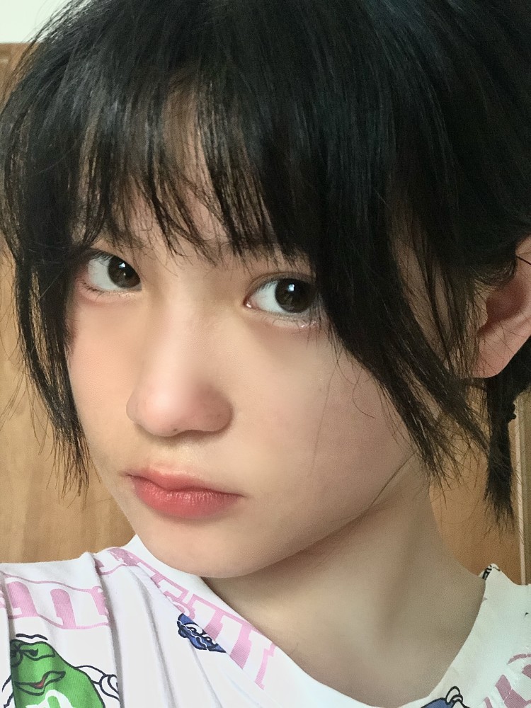 网恋照片听说女孩子会喜欢一个长期跟她聊天的人