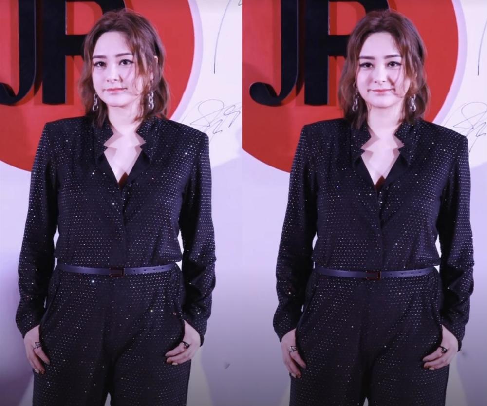 阿娇胖到收不住穿连体裤变大块头水桶腰抢镜46岁肉脸有旺夫相