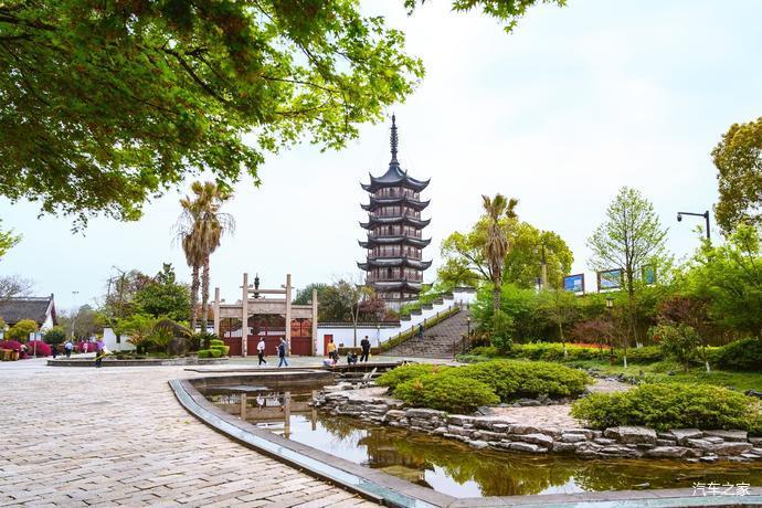 海宁周末游观钱塘潮一线潮赏滨江樱花林探名人故居