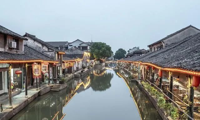 浙江省的gdp_人口普查数据出炉了,那广东、江苏、上海、浙江等31省份的人均...