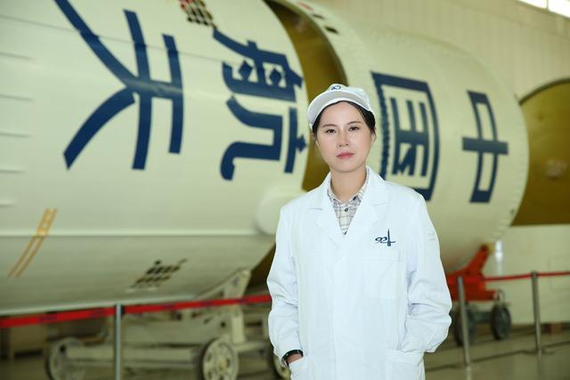 最美职工她叫容易最重的褒奖是每一次的成功