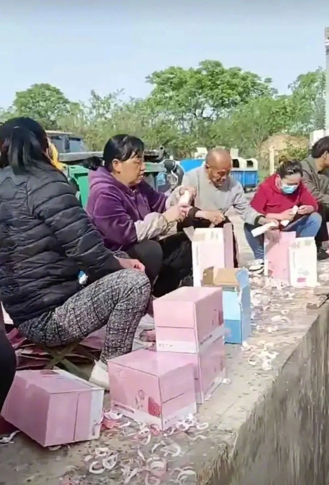 爱奇艺为选秀节目倒奶道歉