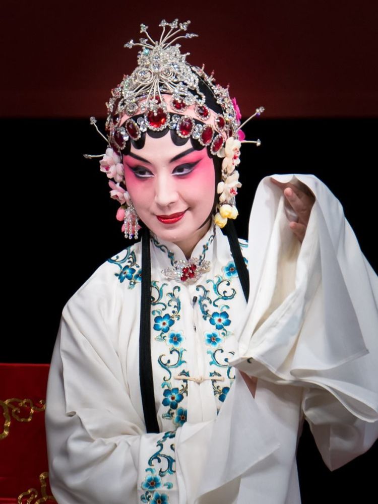 霸王别姬白蛇传锁麟囊梅派青衣史依弘在上海连演三台大戏