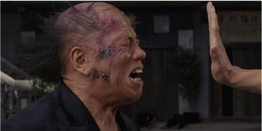 梁小龙:因爱国20年没戏拍,演火云邪神翻红为何痛批周星驰太虚伪_腾讯