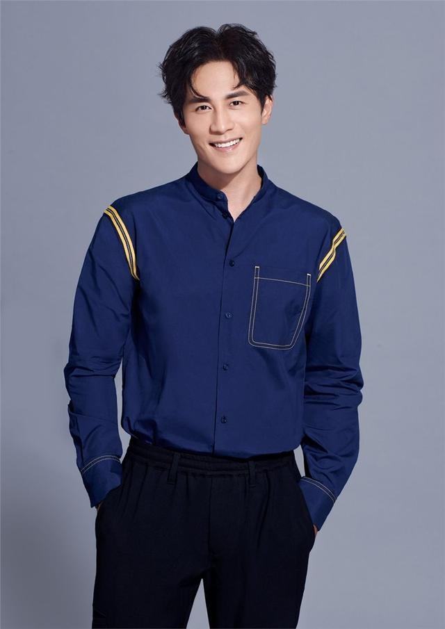 全能演员杜淳,大秀6块腹肌迷倒无数粉丝,你也想拥有吗?