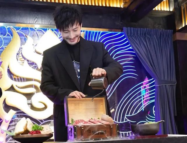 哈尔滨首家"黄晓明"烤肉店来连云港啦!
