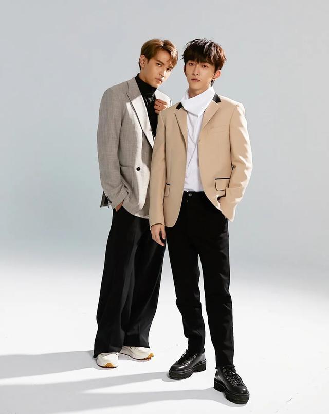 "九泽cp"在去年底宣布正式成军,由当红创作歌手陈