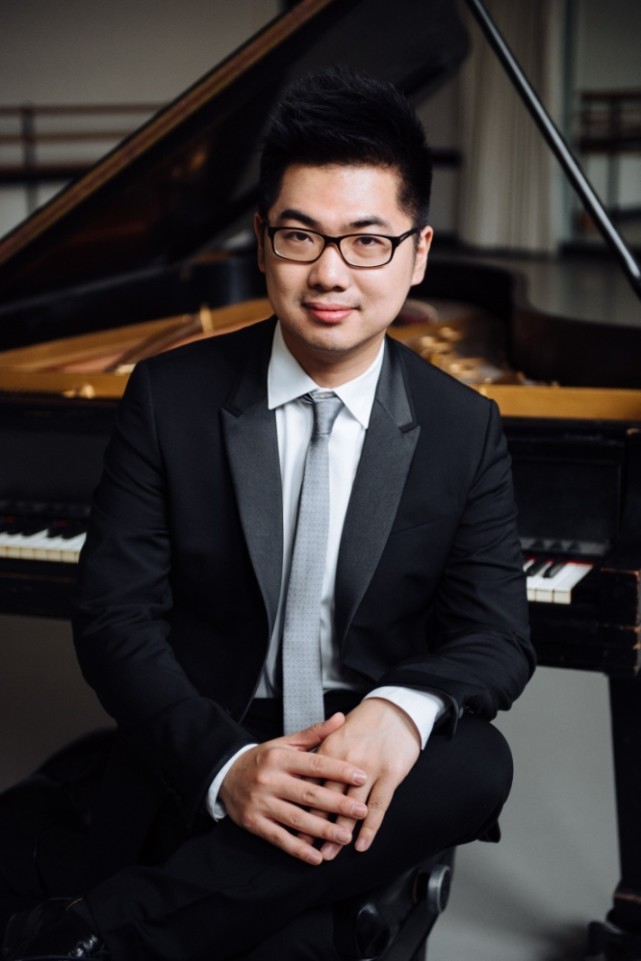 周日去宁波音乐厅,欣赏浙音青年钢琴家音乐会