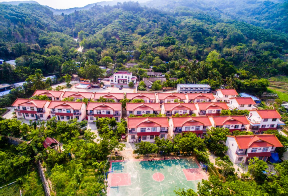 免费送打卡海南黎村苗寨最高可获888元礼品