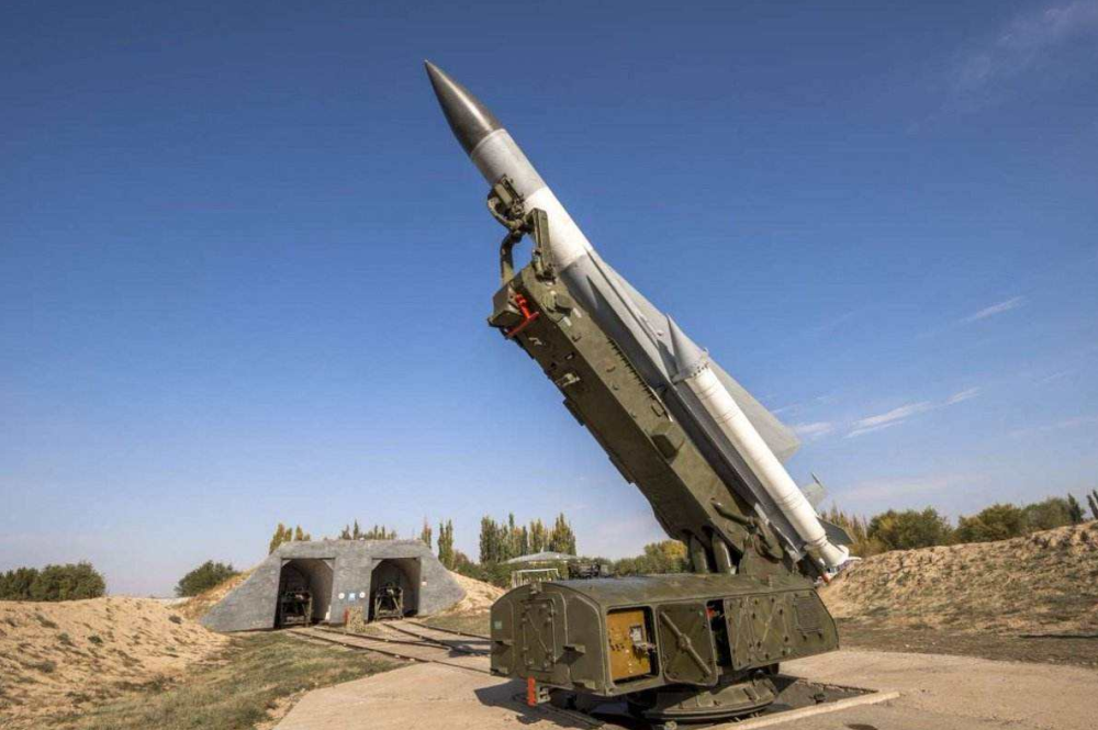 萨姆-5"织女星"防空导弹:弹体接近10吨,堪称重量冠军!
