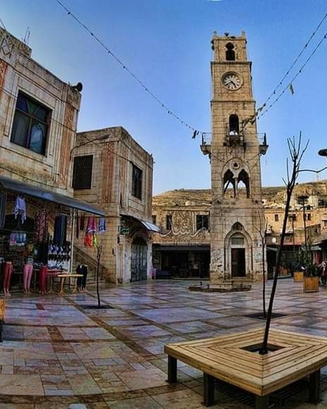 叙利亚重建首都大马士革川流不息夜晚灯光璀璨繁荣依旧