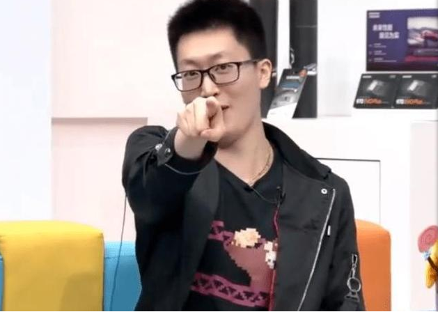 管泽元 管泽元业务能力LPL排第一？跨界现身NBA解说席坐稳C位