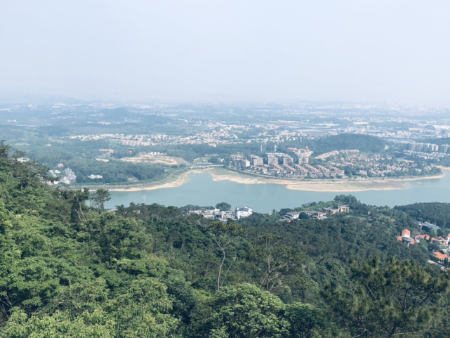 花都芙蓉嶂栈桥水库古庙观景台一座山休闲度假的难得之地