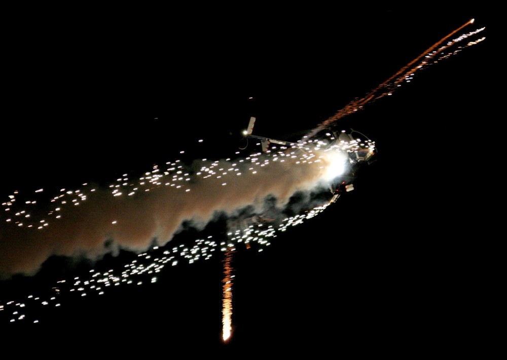 其次,火箭残骸已失控,这阴阳怪气的说法,真心有偷换概念,断章取义的