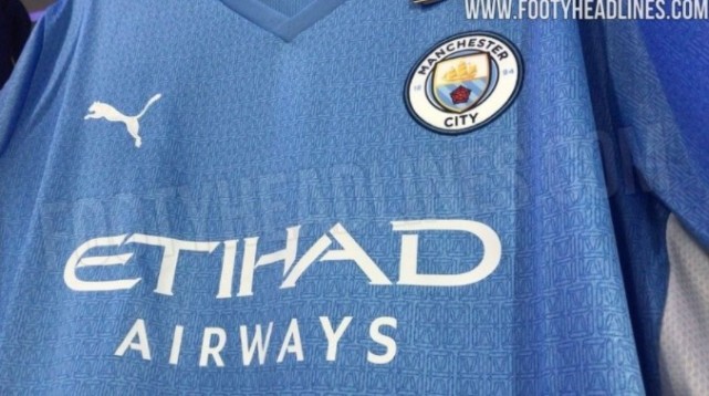 曼城新赛季主场球衣谍照蓝白经典配色细节致敬阿圭罗绝杀