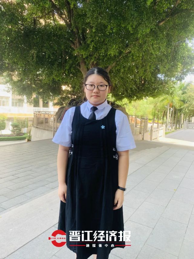 晋江一中这女生,你出名了!整个朋友圈都在传……_腾讯新闻