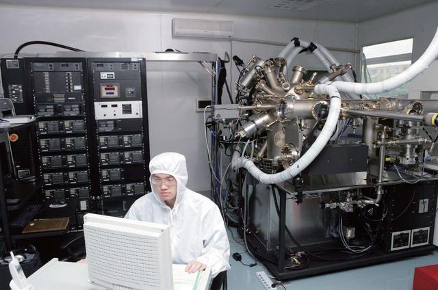 "技术封锁中国终失败!"荷兰光刻机巨头警告,后果欧洲难以承受