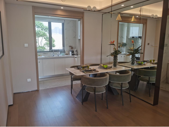 另外,距离项目不远的另一个纯新盘——紫金悦峯,项目预计本月首开a