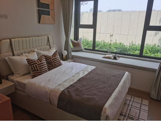 另外,距离项目不远的另一个纯新盘——紫金悦峯,项目预计本月首开a