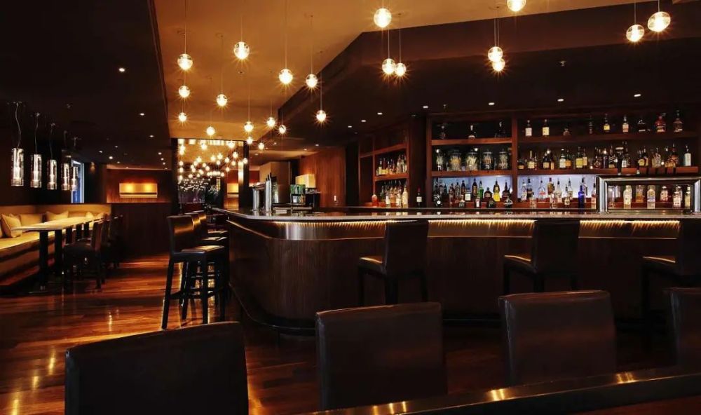 从小酒馆到"夜间星巴克",helens何以成为年轻人的新天地?