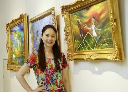 82年借比赛之际叛逃美国30年后回到祖国捞金胡娜应该道歉吗