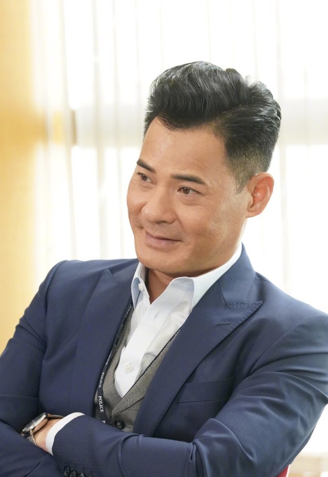 tvb艺人黄智贤戏内出招追女神戏外一个浪漫举动被太太认可