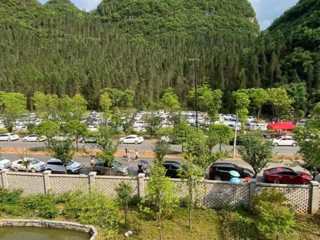 间歇泉:"五一"假期结束了,回顾一下我们在一起的时光吧!