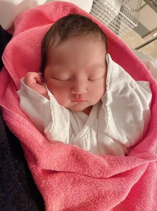 恭喜!38岁女星公开宣布生下二胎,曾于4年前与小7岁男友奉子成婚