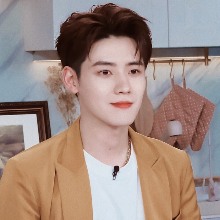 任豪头像这一生注定不平凡