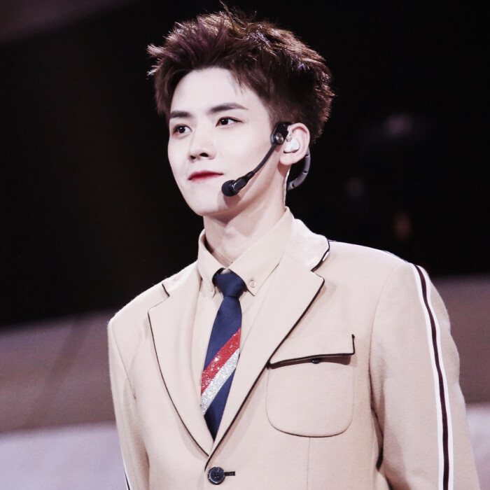 任豪头像这一生注定不平凡