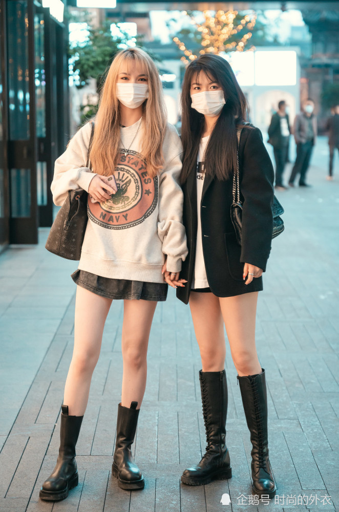 和气质闺蜜同行穿搭要体面舒适才能一展时尚风采