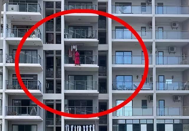 红衣女子25楼阳台跳舞坠亡:打印式遗书曝光后,现场视频令人诡异