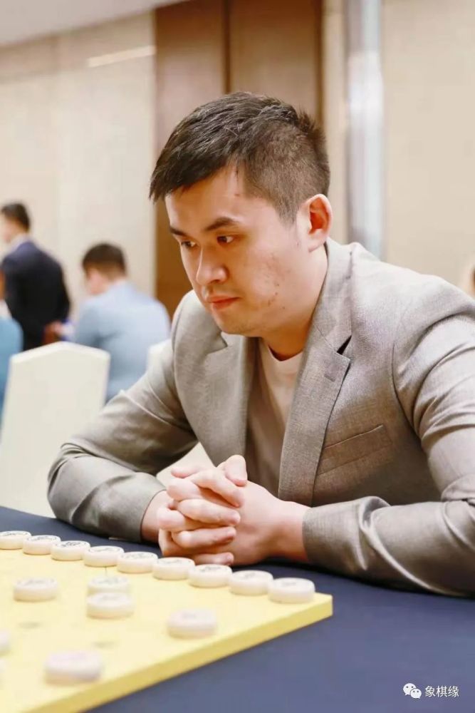 王天一参赛28位象棋大师鹏城论剑深成杭郑团体赛重磅开赛