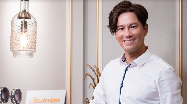 48岁著名歌手李圣杰消失两年,近况曝光将担任演唱会嘉宾