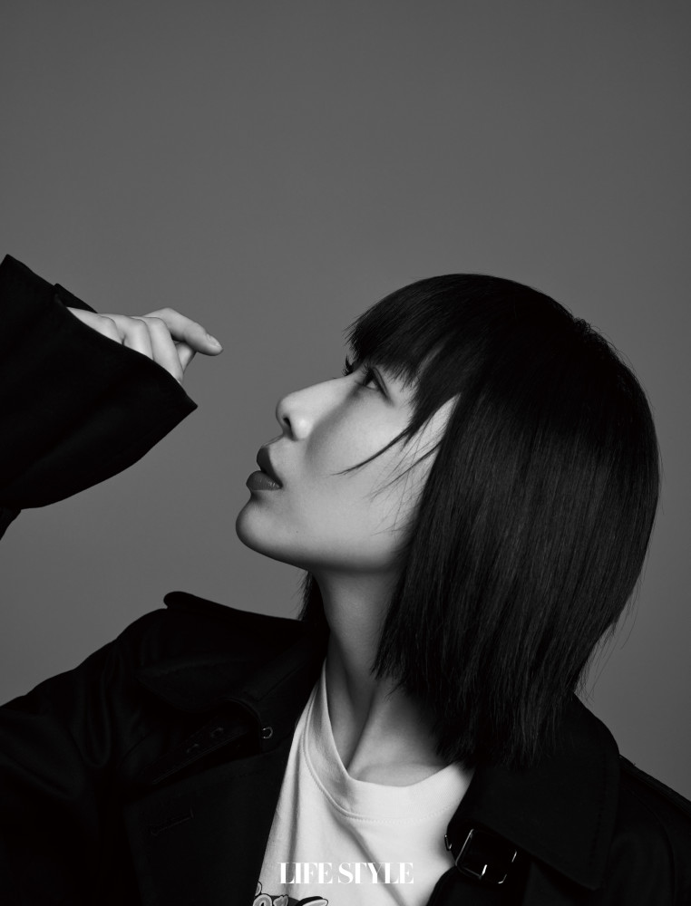 任素汐封面大片曝光:创作要先打动自己_腾讯新闻