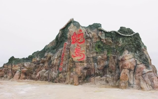 大连蛇岛上的20000条毒蛇能抵抗2只蜜獾的攻击吗