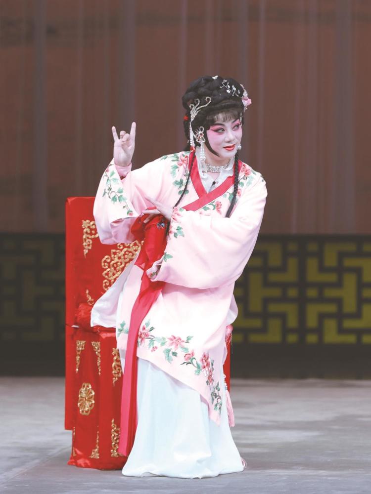 宜昌籍京剧名家熊明霞角逐梅花奖