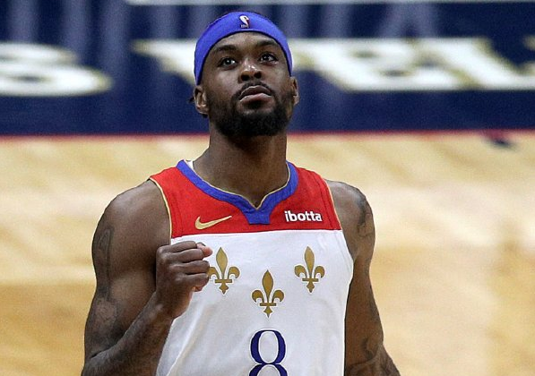 鹈鹕这边,球队官方宣布,他们与马绍尔签下一份多年合约.