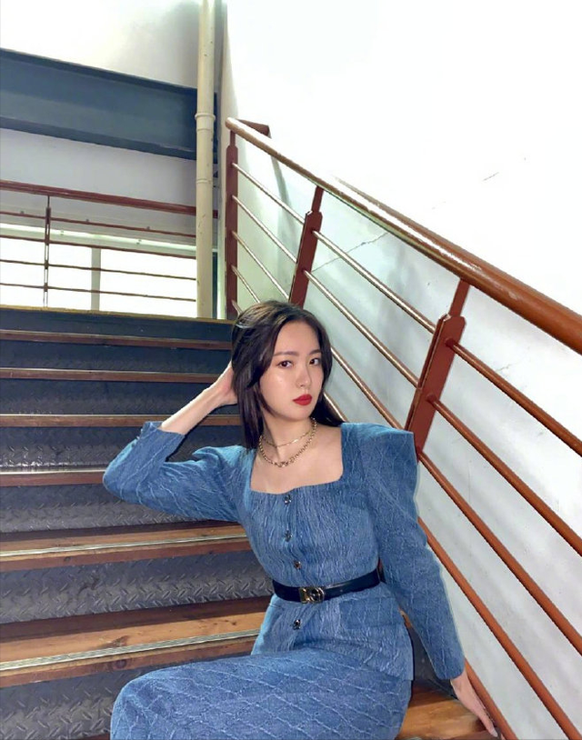 赵尧珂发文控诉邓超元与女生暧昧信息量巨大女方身份不简单