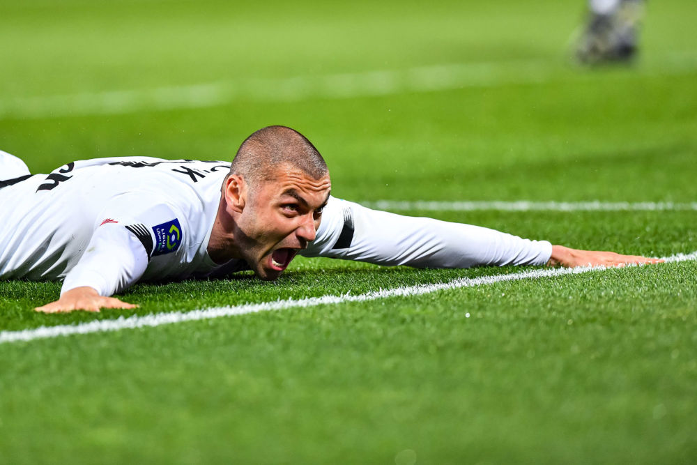 还有5次助攻的伊尔马兹在射手榜上仅次于姆巴佩,德佩,本耶德尔,沃兰德