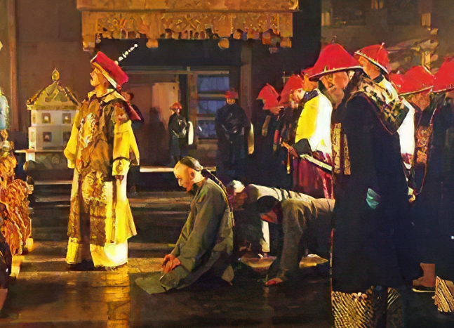 清朝大臣上朝前,为什么不敢吃早饭,而是在嘴里含一片人参?