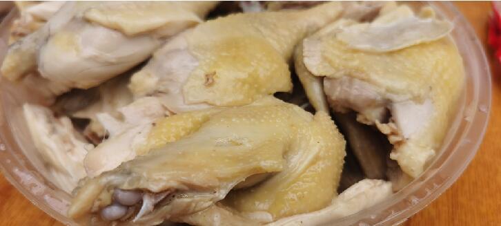 巷子里飘香的网红竹盐鸡落户扶绥老街