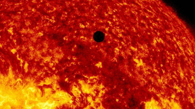 太阳表面出现的超大黑子对地球有什么影响